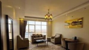 Living area - Iwan Sin hotel (almdinah)