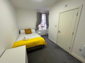 1 camera, ferro/asse da stiro, Wi-Fi gratuito, lenzuola