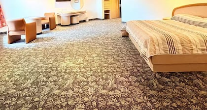 Hotel Altum Business -Master King Suite 303 - 2pax