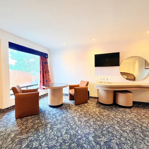 Hotel Altum Business -Master King Suite 303 - 2pax