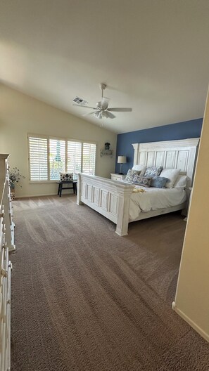1 bedroom, desk, iron/ironing board, WiFi (free) - Warm, Updated and Cozy - OPEN SPACE LIVING In Gated PebbleCreek Community (Goodyear)