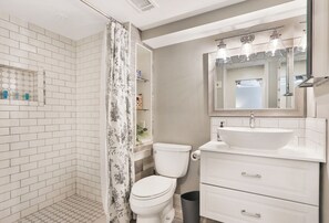 Shower, jetted bath, hair dryer, towels - Centrally Located, 2-Bedroom Condo, Minutes from the Big House (Ann Arbor)
