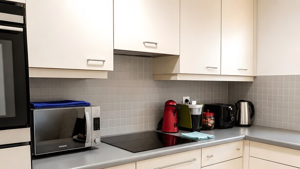 Macchina per tè/caffè, frigorifero, microonde, forno