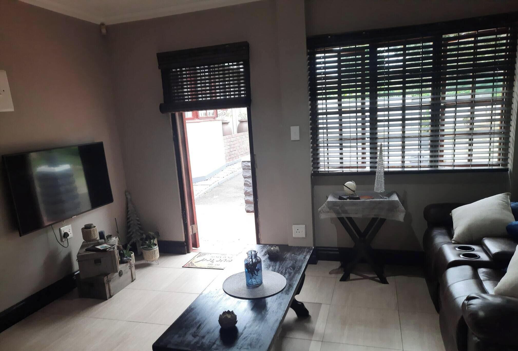 House, 1 Bedroom, Accessible | Living room