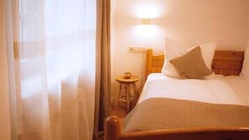 Superior Triple Room, City View | WiFi (free)