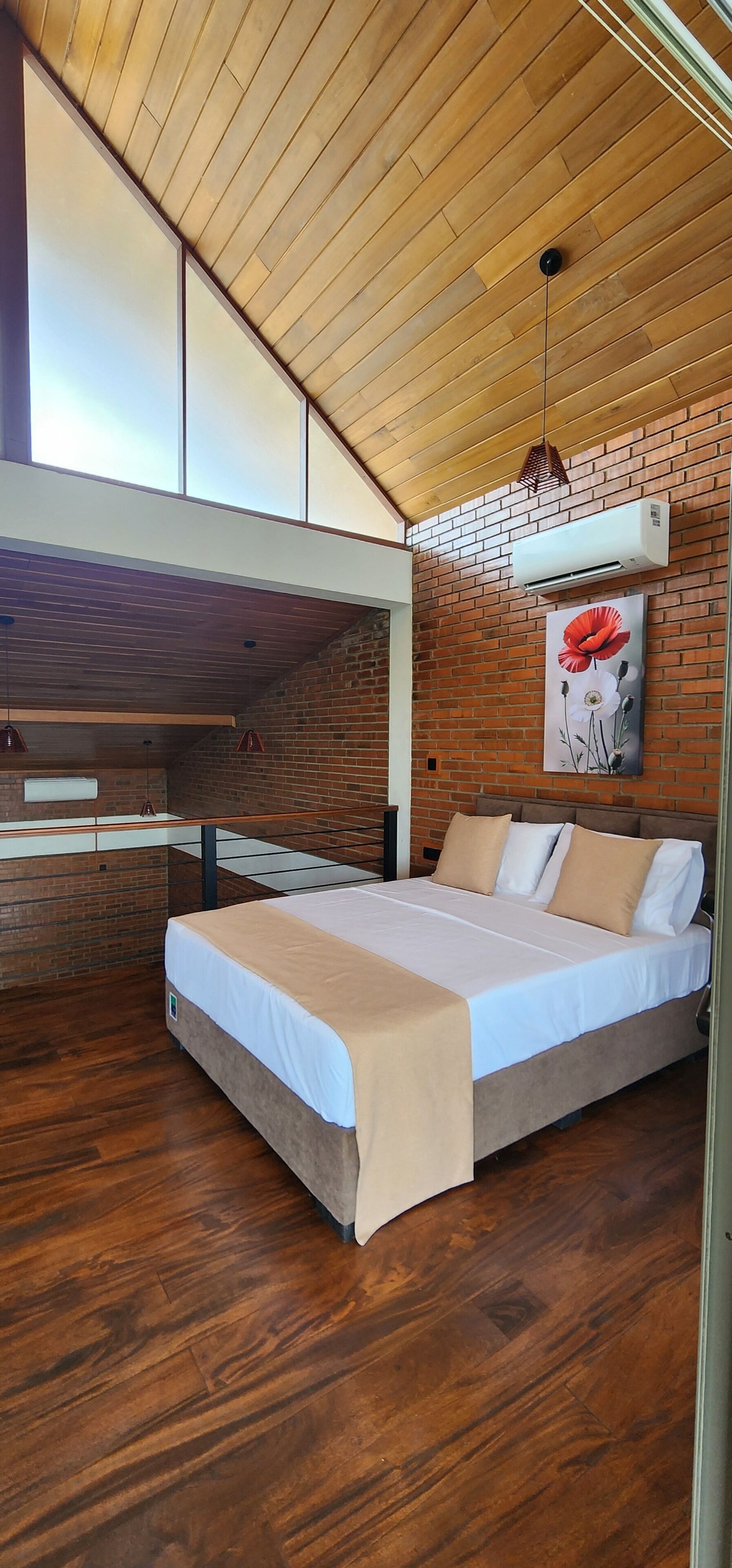 2 bedrooms, desk, iron/ironing board, WiFi (free)