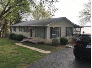 Exterior - 4-bedroom house in soothing Penhook with cool AC breeze (Penhook)