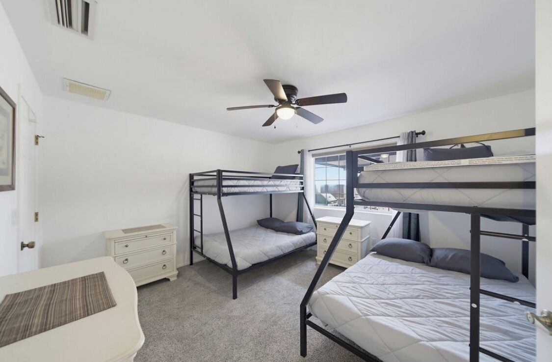 Strykejern/-brett, wi-fi og sengetøy