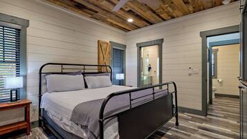 WiFi (free), bed sheets