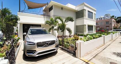 Stunning Villa - 1 Block from the Beach