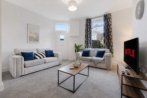 House - Perfect for Contractors Large Groups Free Wifi (Bishop Auckland)