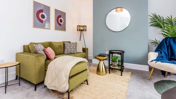 House | 2 bedrooms - Two Bedroom Family Apartment Near Town Centre Chic Stay (Darlington)