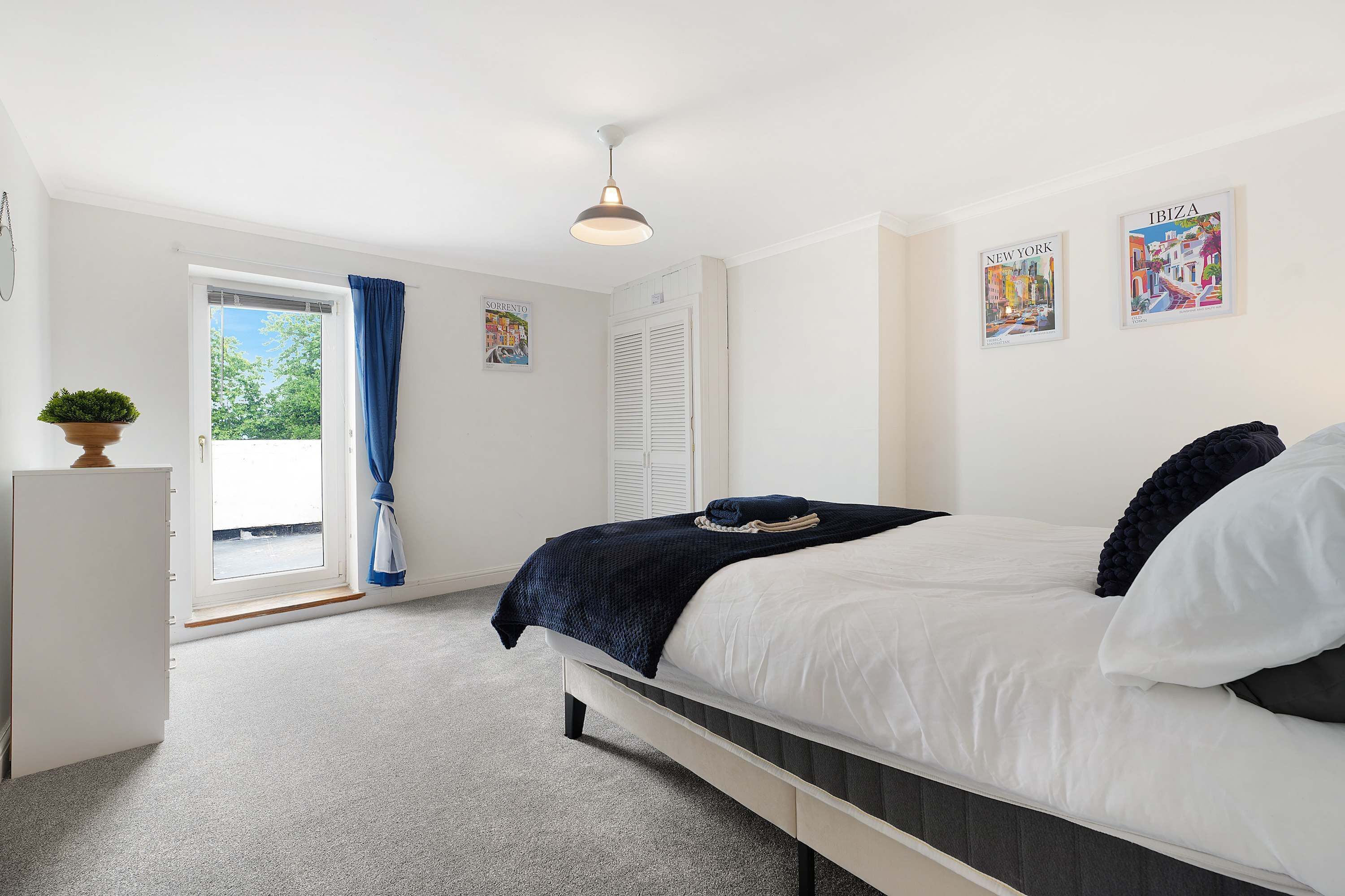 2 bedrooms