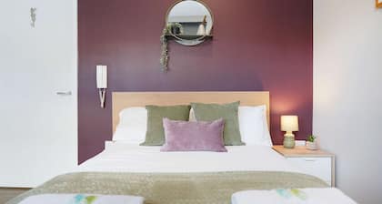 Modern Middlesbrough 1brsleeps 2By Stay With us