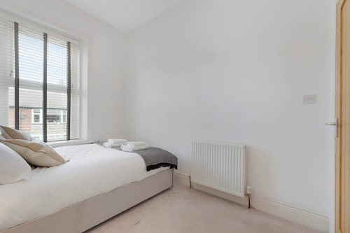 Central Newcastle 2BR With Free Parking and Wifi