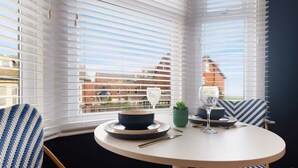 House | 3 bedrooms - High-spec Hartlepool 3BR Apartment Sleeps 5 by Stay With Us (Hartlepool)