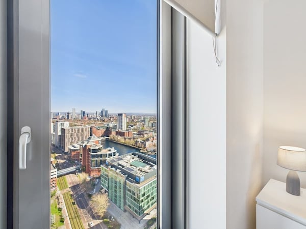 New! 1br In Media City - Manchester