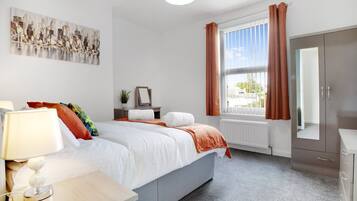 2 bedrooms