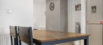 Dean St Retreat Cosy Urban Escape Sleeps 5