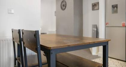 Dean St Retreat Cosy Urban Escape Sleeps 5