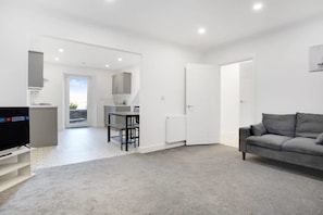 House - Dean St Retreat Cosy Urban Escape Sleeps 5 (Hexham)
