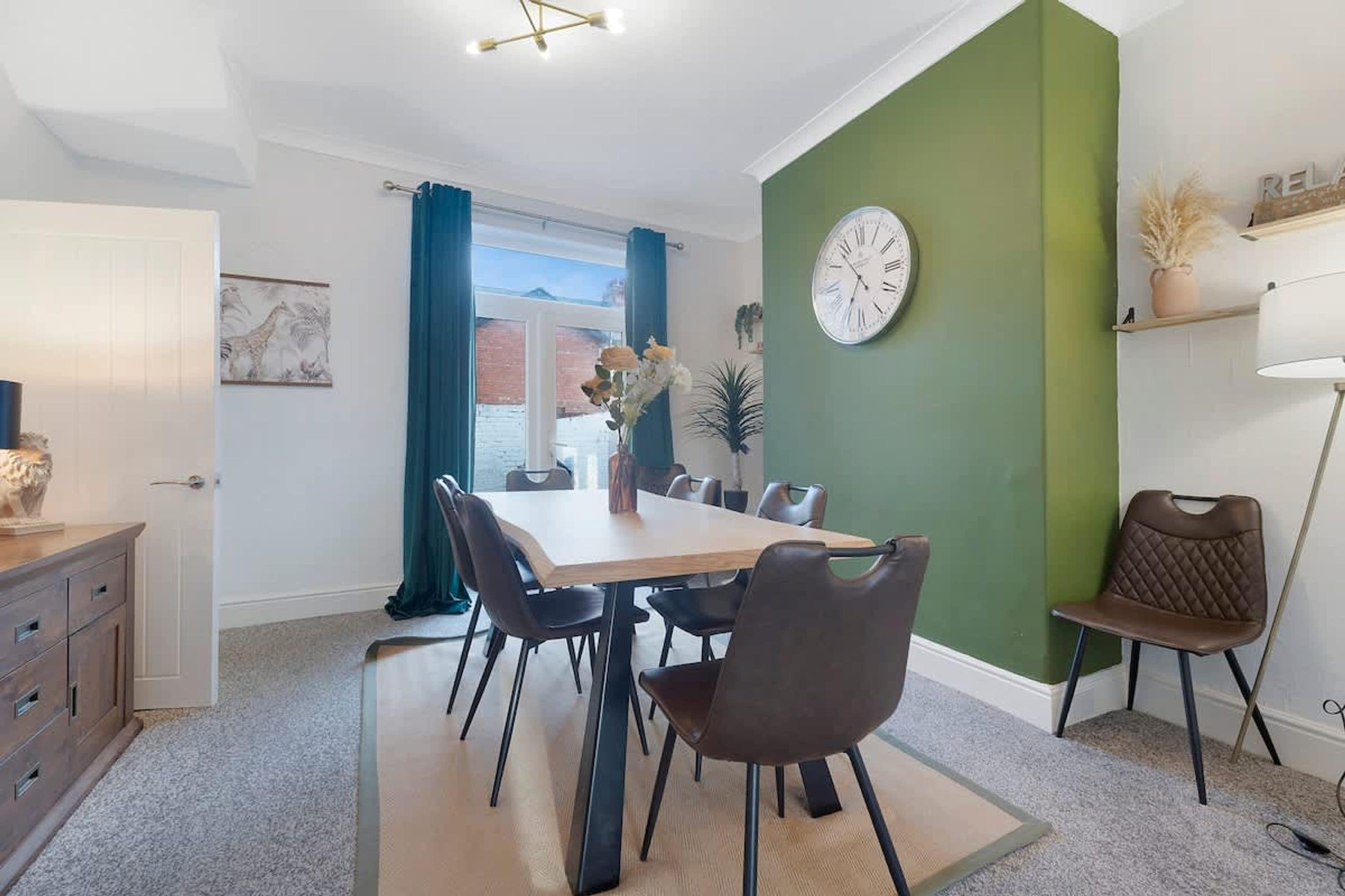 4 bedrooms