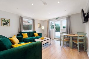 5 bedrooms