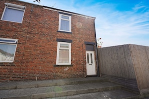 House | 2 bedrooms - Contractor Friendly2br Great Wi-fi by Stay With Us (Bishop Auckland)