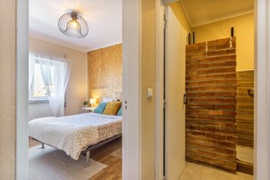 Room - '1 Min Beach Retreat Consolação' Apartment with Sea View, Balcony & Wi-Fi (Atouguia da Baleia)