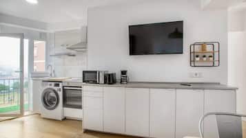 Fridge, microwave