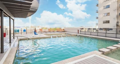 San Antonio | Friends Downtown Escape | Pool + River Walk | 2BR