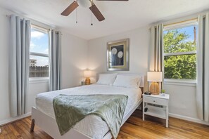 2 chambres, fer et planche à repasser, Wi-Fi, draps fournis