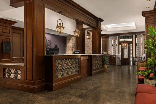 New Orleans | Compact City Retreat | Pool + Fitness