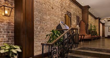 New Orleans | Compact City Retreat | Pool + Fitness