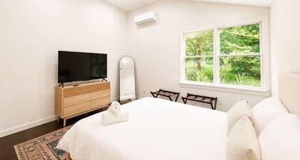 5BR Short Drive to Yale | 8 Beds | Ping-Pong