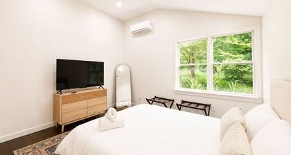 The Bryden Retreat | Modern, Bright & Spacious