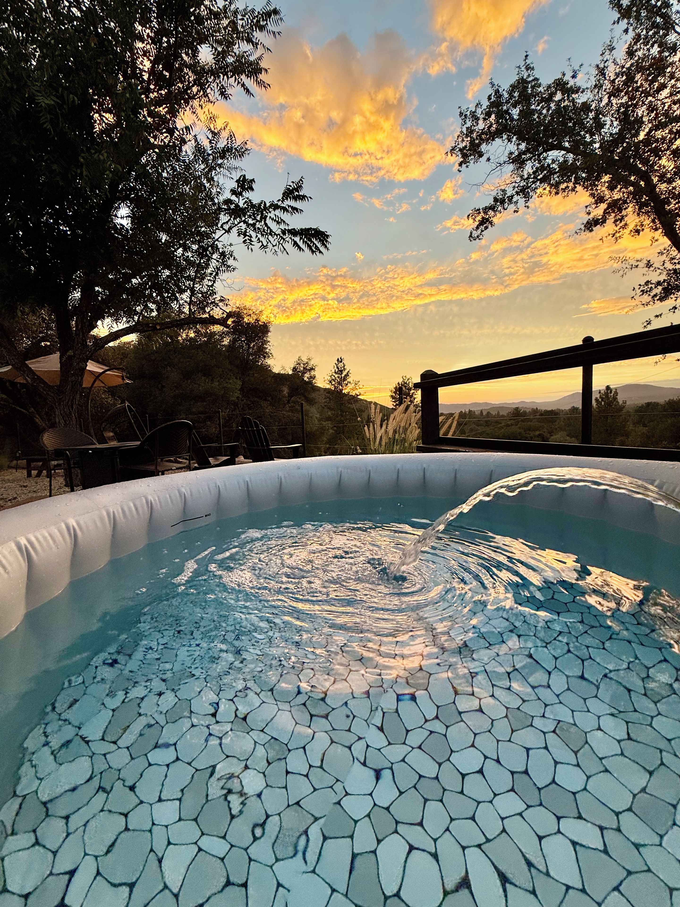 Outdoor spa tub