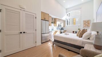 1 bedroom, iron/ironing board, WiFi (free), bed sheets
