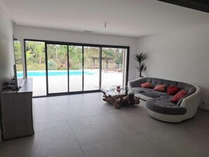 Living area - Vacation Villa with Pool, Hot Tub, and Pool Table—Accommodates 8 People (Boisseron)