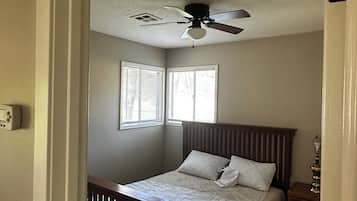 WiFi, bed sheets