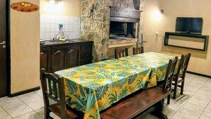 Dining - Apart Rose Garden (San Martin de los Andes)