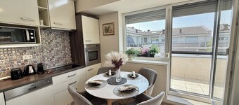 Penthouse with a Panorama balcony, and free Parking!