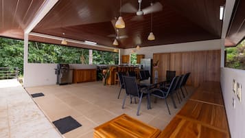 Exclusive Villa, Private Pool, Ocean View | Dining room