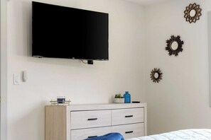 2 slaapkamers, een strijkplank/strijkijzer, wifi, beddengoed