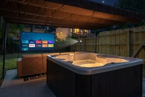 Bain à remous extérieur