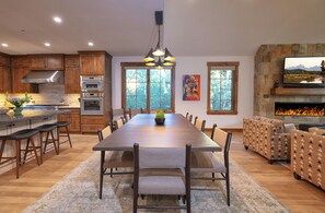 Dining - Yellow Sally Teton Springs Cabin in Victor, ID w/ A/C & Hot Tub (Victor)
