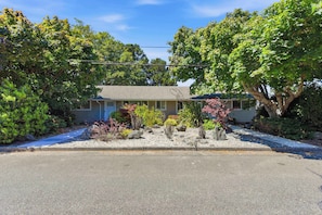 Exterior - #StayInMyDistrict NorthBend Duplex (North Bend)