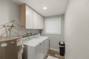 Interior - #StayInMyDistrict NorthBend Duplex (North Bend)