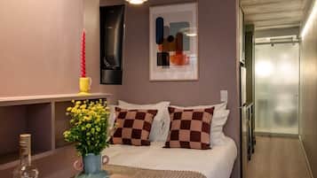 Basic Apartment, Balcony
