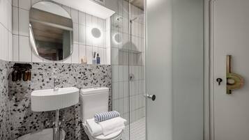 Shower, free toiletries, hair dryer, towels